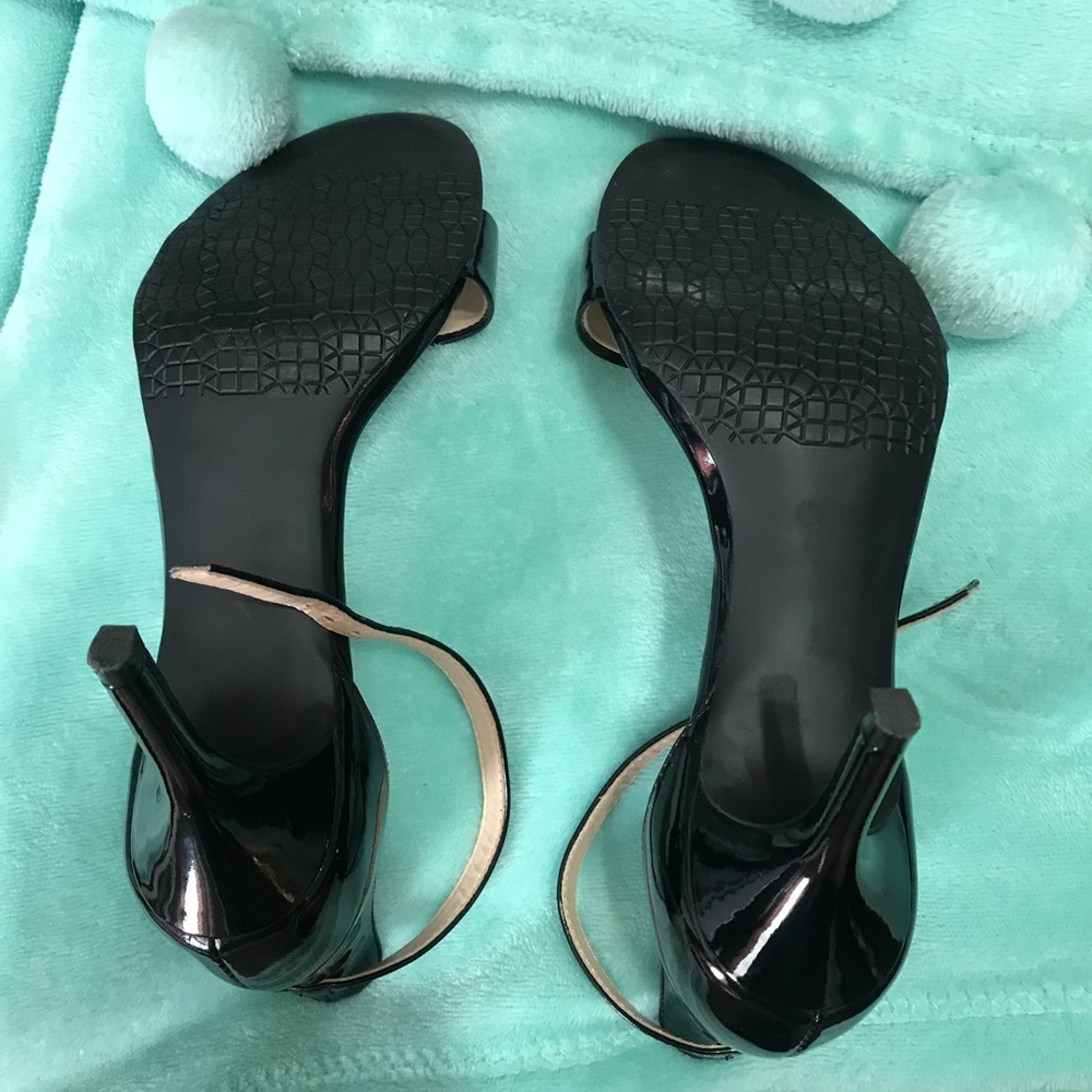 Shoes - Picture 3 of 4